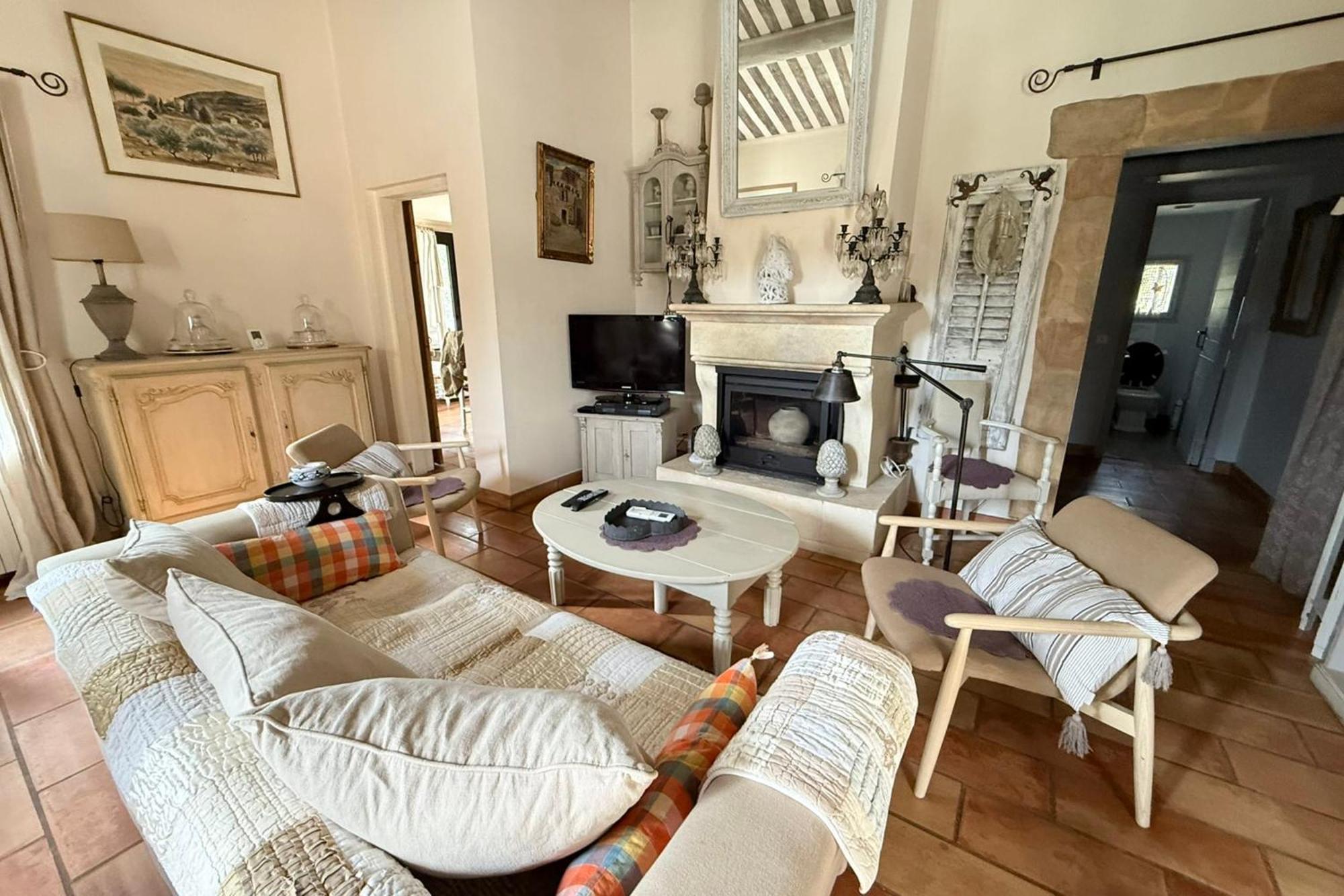 Beautiful Provencal Villa With Pool And Jacuzzi Lacoste  Kültér fotó